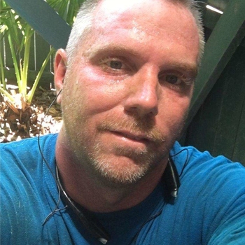 homo zoekt sex dating in Oost-vlaanderen